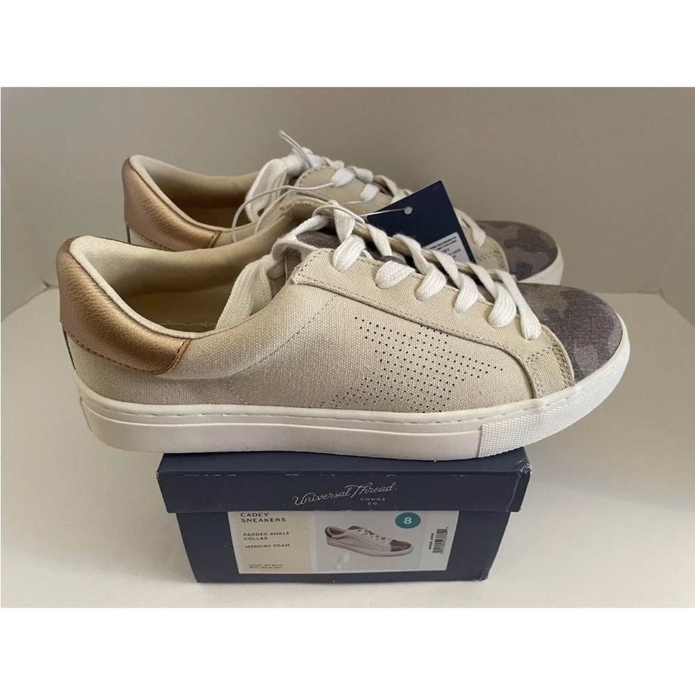 Universal Thread ‘CADEY/OFF WHITE’ Women’s Sneakers/Shoes